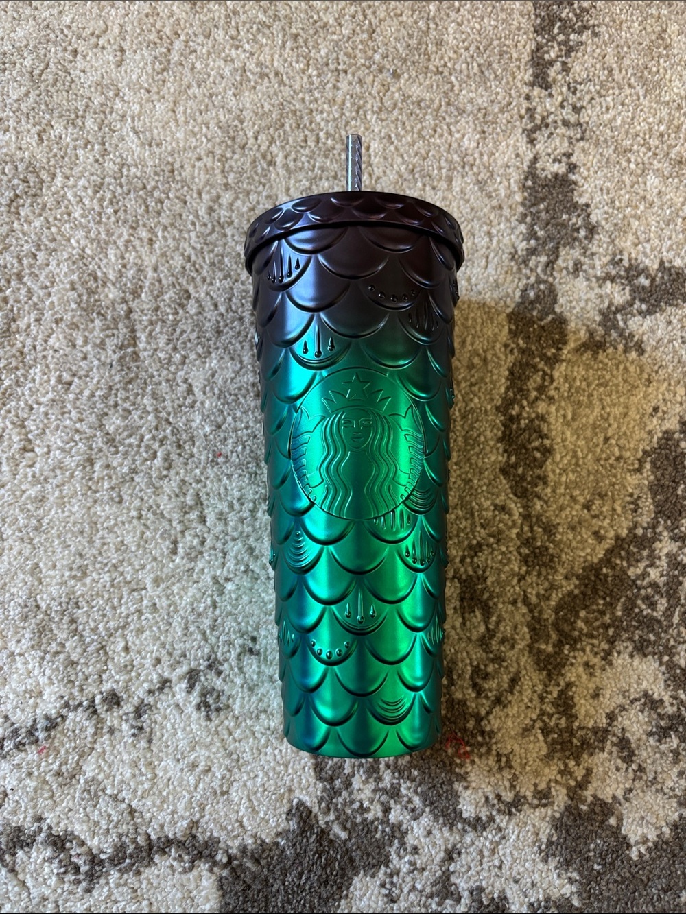 Starbucks - Green to Purple Ombre Mermaid Scale Tumbler with Straw!!